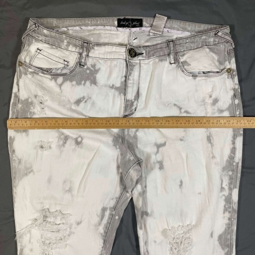 Y2K Baby‎ Phat Size 22 Acid Wash Distressed Jeans White Grey Cat Logo Streetwear - Picture 9 of 10